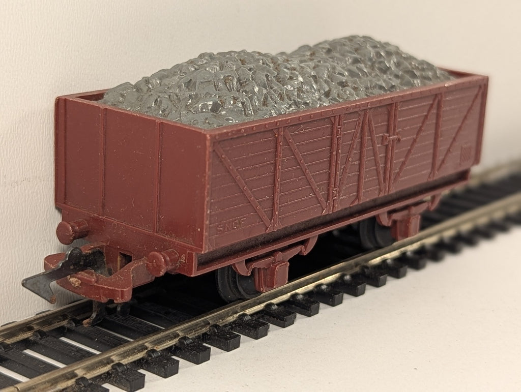 Jouef HO Gauge SNCF 2-Axle Open Wagon with Coal Load SNCF Brown