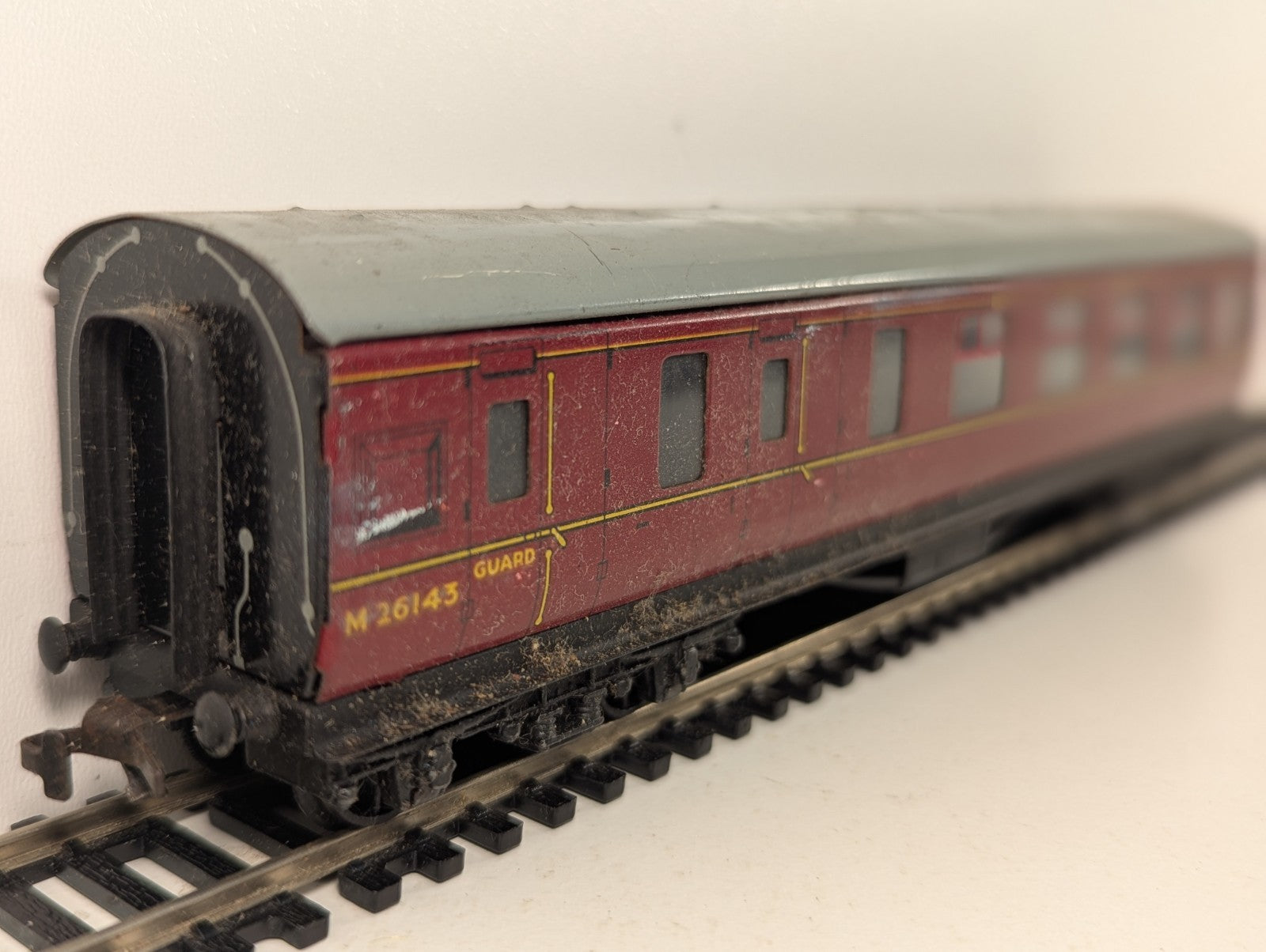 Hornby Dublo LMS Stanier Brake Third Coach OO Gauge