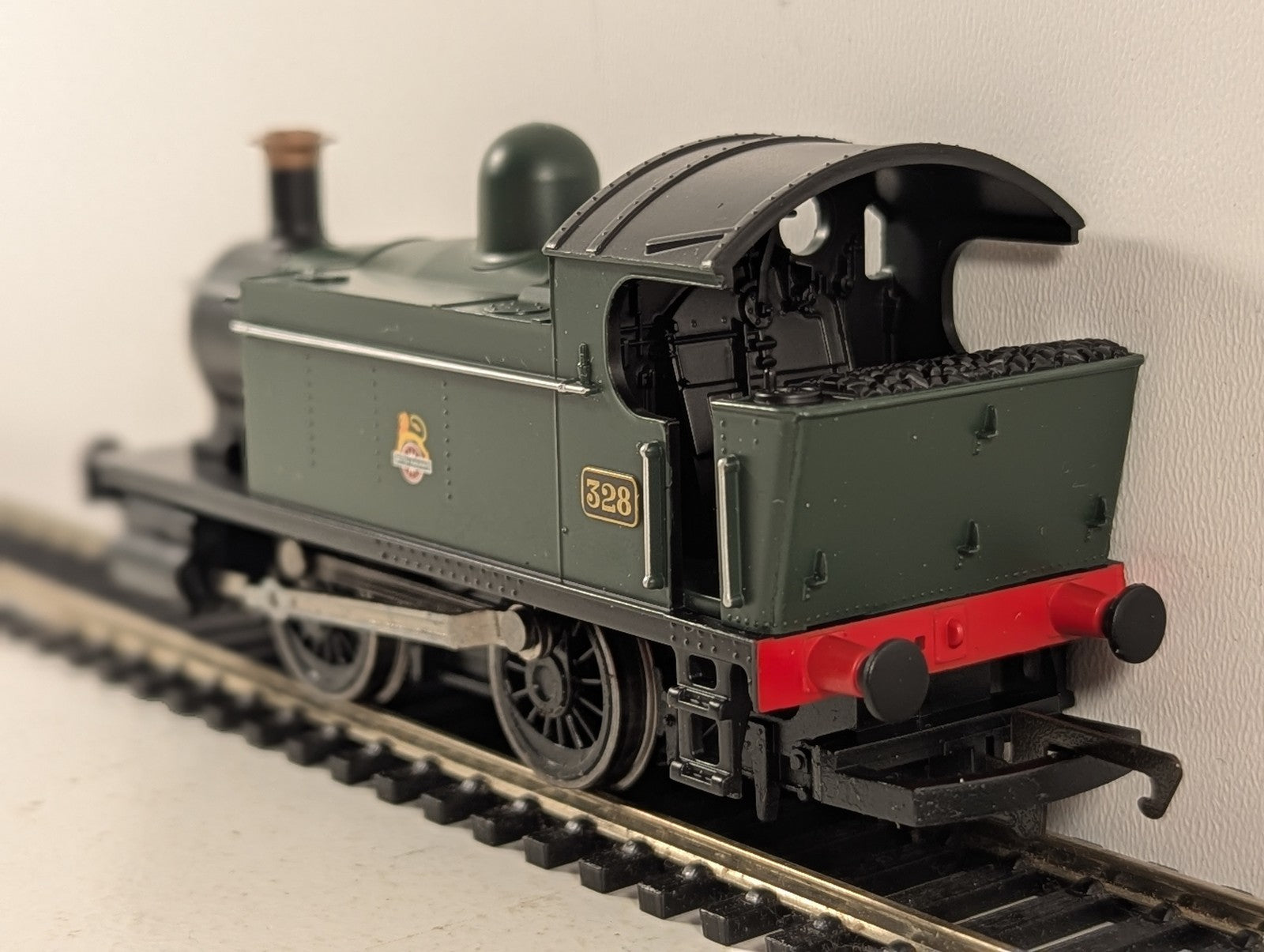 Hornby OO Gauge Industrial Locomotive Steam Locomotive 328 BR Green R2665