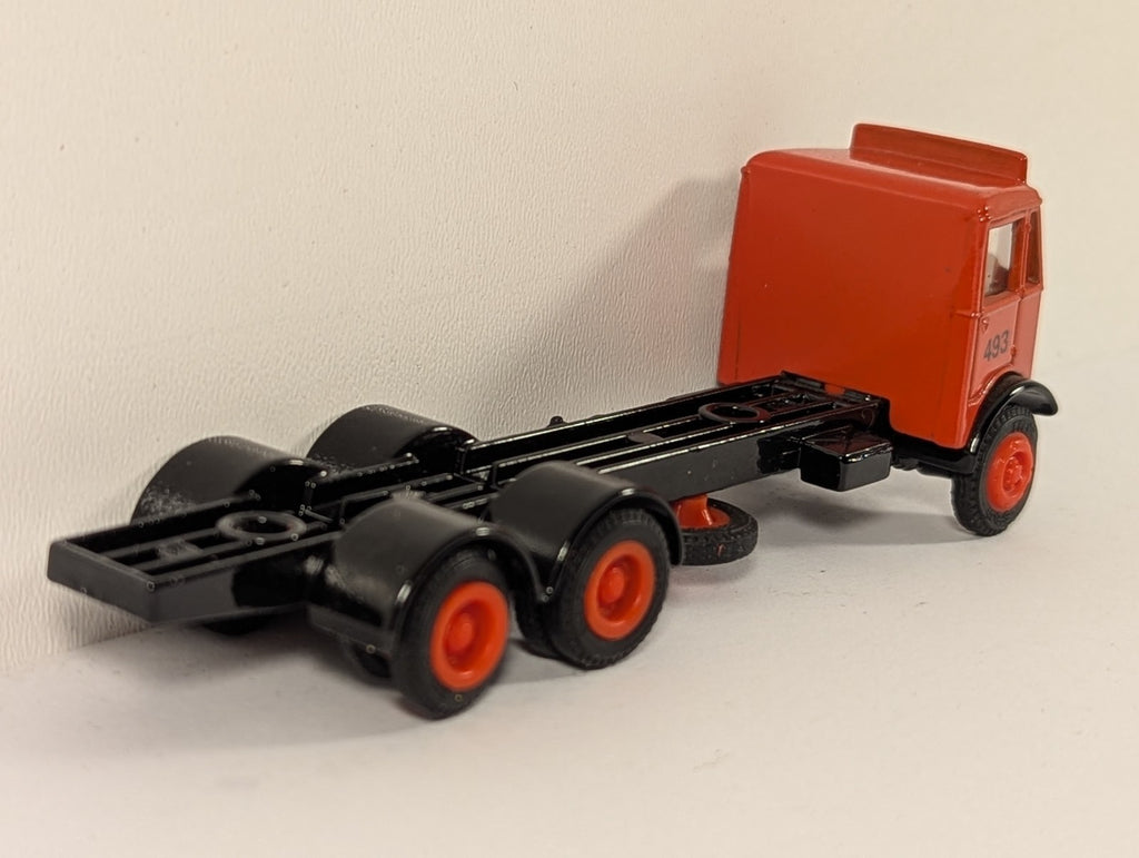 EFE AEC Mammoth Major 6-Wheel Flatbed – Wimpey Livery – 1:76 Scale
