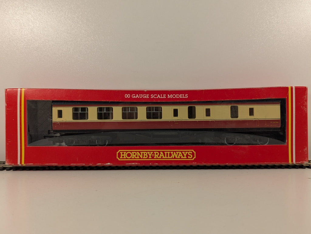 Hornby R.423 BR Mk1 Brake Second Corridor (BSK)