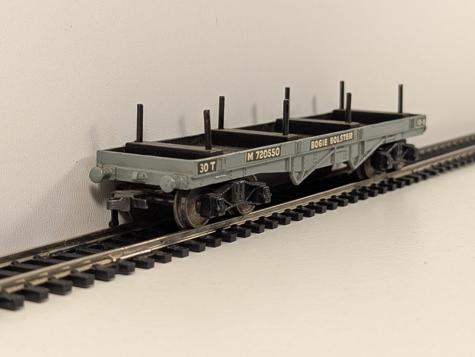 Hornby Dublo 32051 OO Gauge BR Grey Bogie Bolster Wagon D1 - Boxed