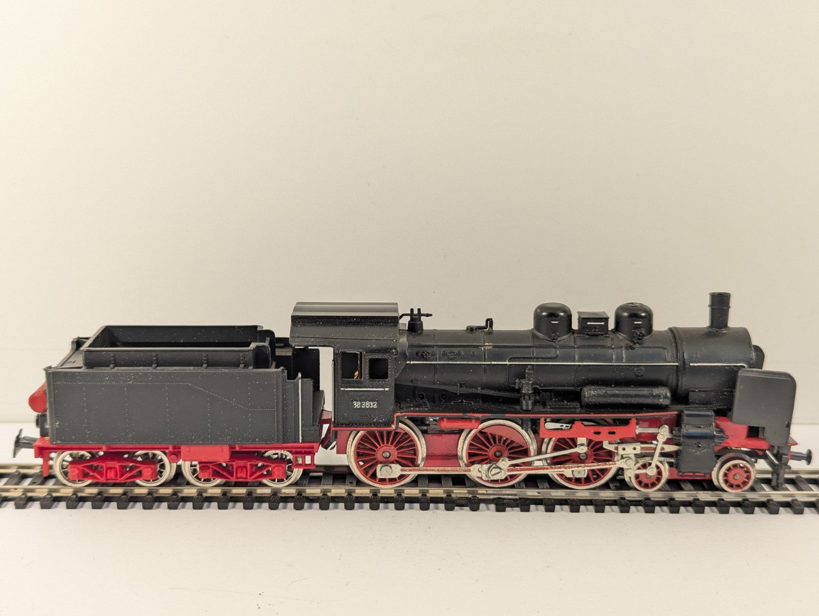 Liliput HO Gauge Prussian P8 Class 38 Non-Runner - Boxed