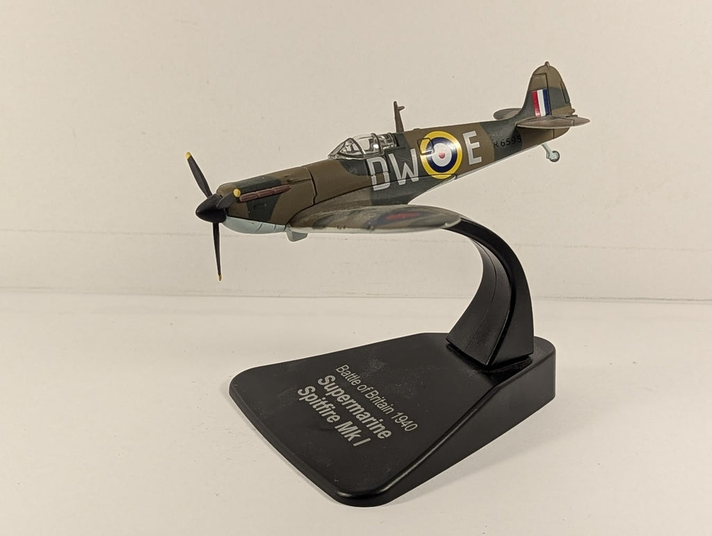 Supermarine Spitfire Mk I Die-cast Model Aircraft R6595 RAF Camouflage (DW-E)