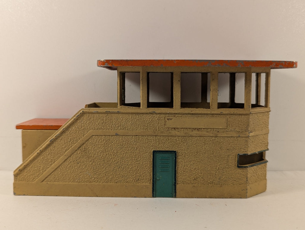 Hornby-Dublo OO Gauge D1 Signal Cabin Building Tan & Orange