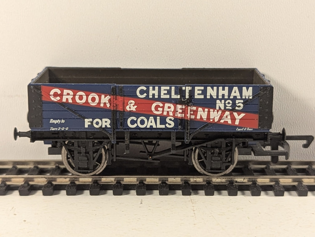 Hornby OO Gauge Crook & Greenway 5 Plank Wagon No. 5 Wagons