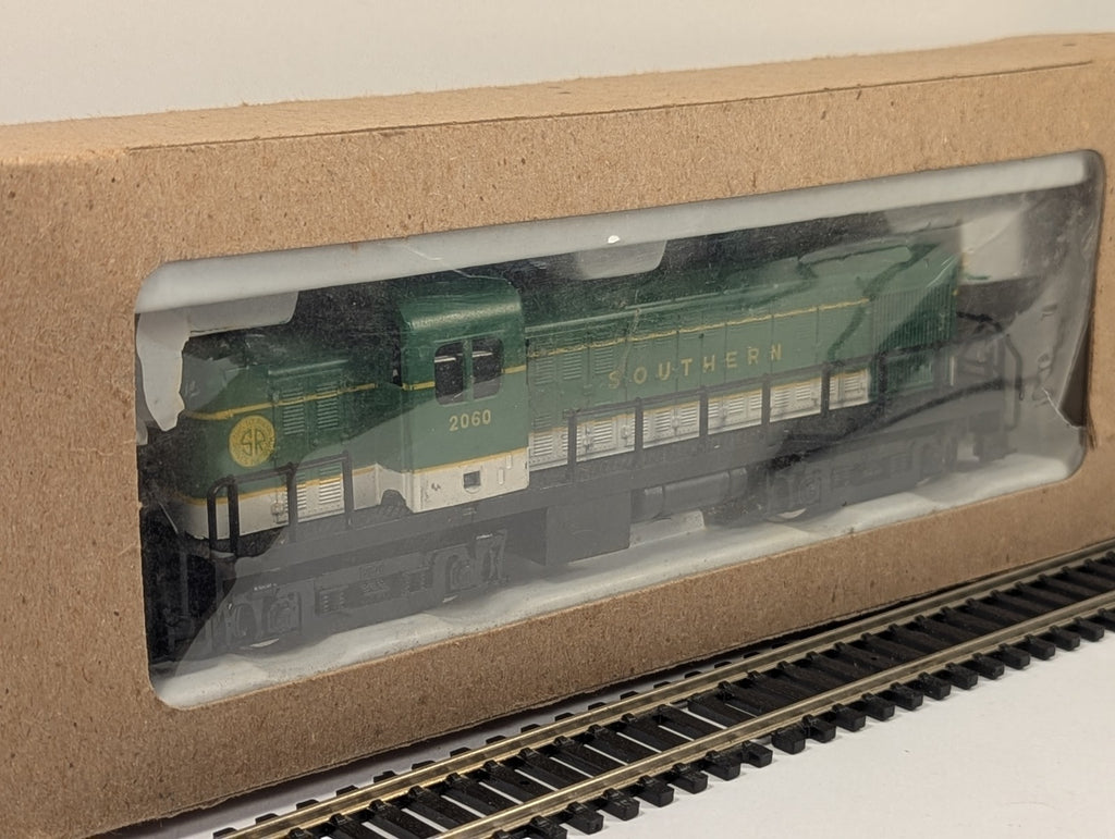 AHM HO Scale Alco RS-2 Southern Green – Spares/Repair