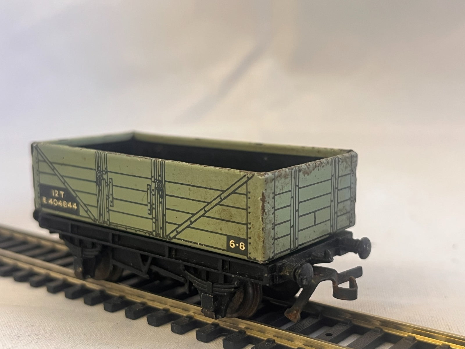 Hornby Dublo OO Gauge Tinplate 12T 5 Plank Open Wagon E404844