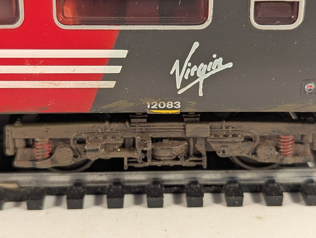 Hornby OO Gauge Mark 3 First Open Coach Passenger Coach 12083 Virgin Trains