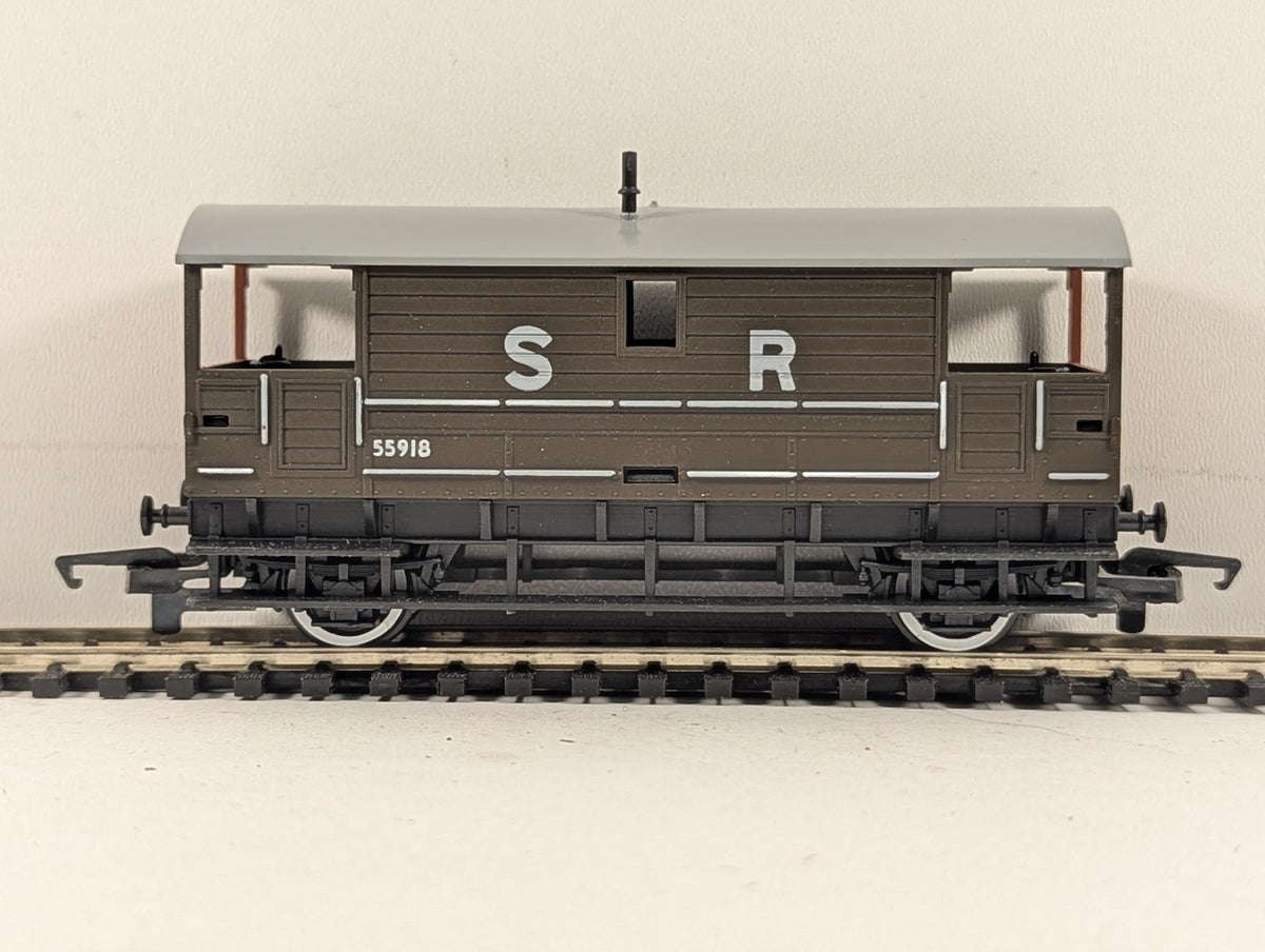 Hornby OO Gauge SR 20 Ton Pillbox Brake Van 55918 SR Brown R124