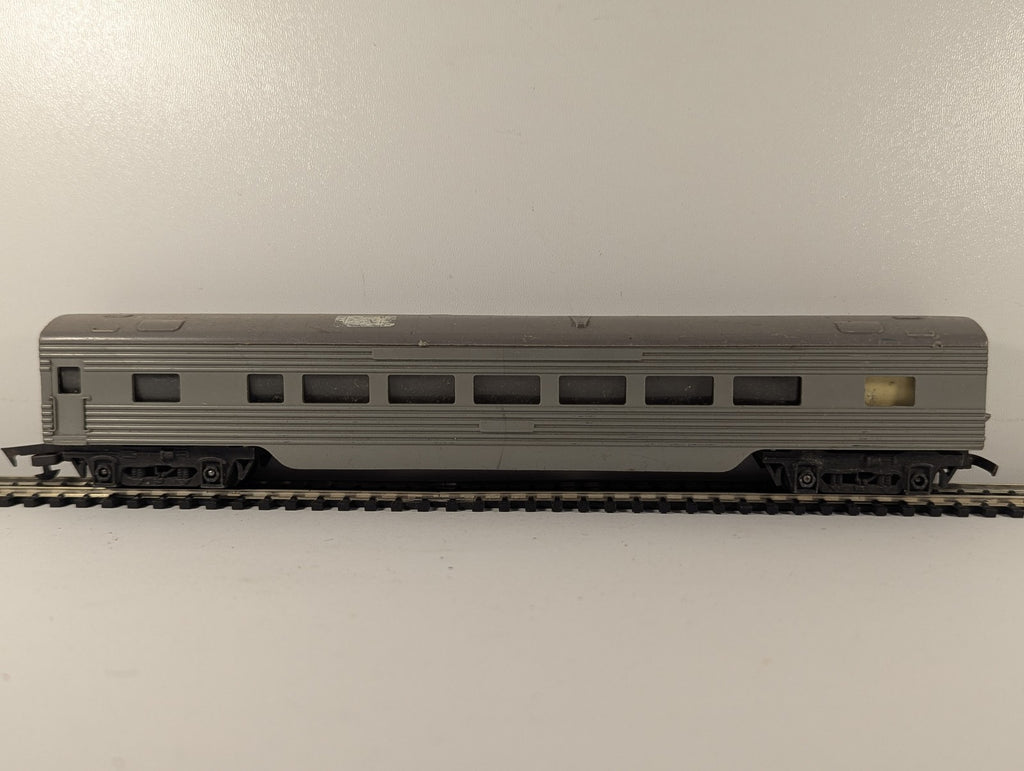Tri-ang OO Gauge Transcontinental Passenger Coach Grey R.24/25