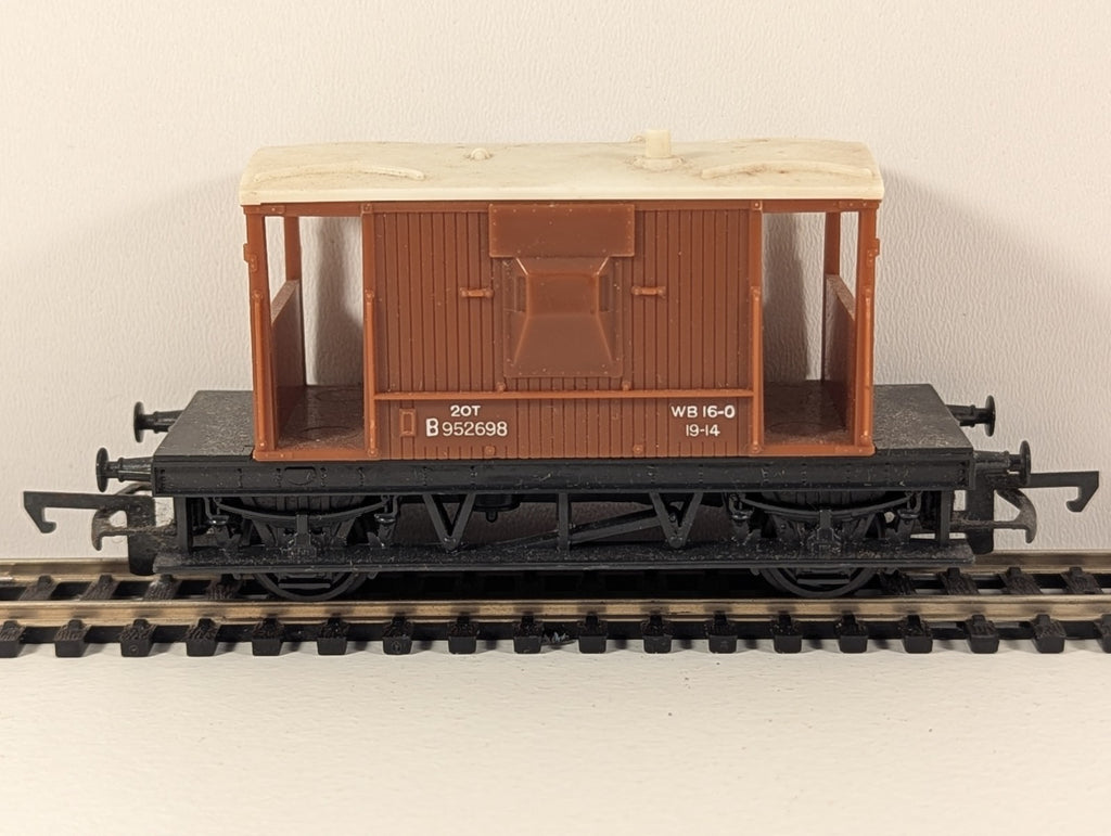 Hornby OO Gauge BR 20-Ton Brake Van