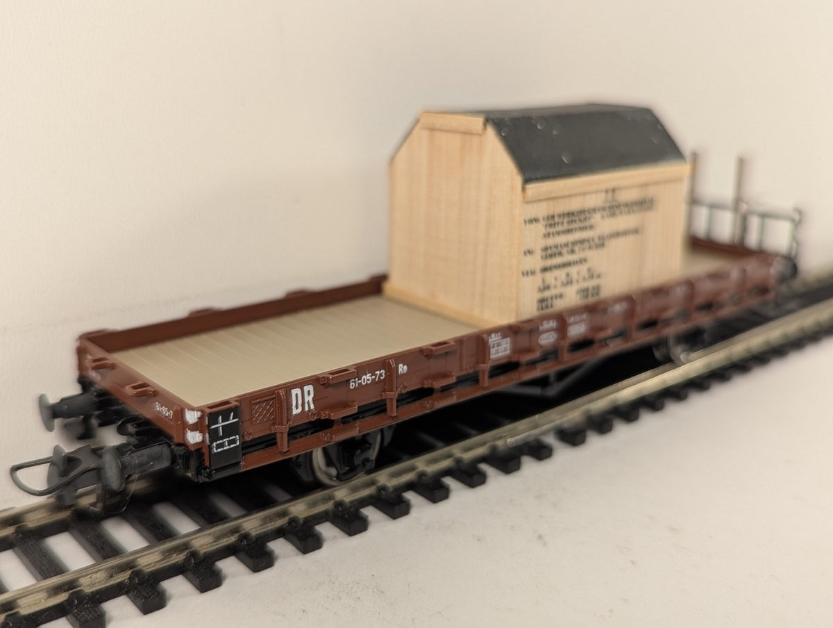 Roco HO Gauge DR Low Side Flat Wagon with Crate Load 61-05-73 DR Brown 47383