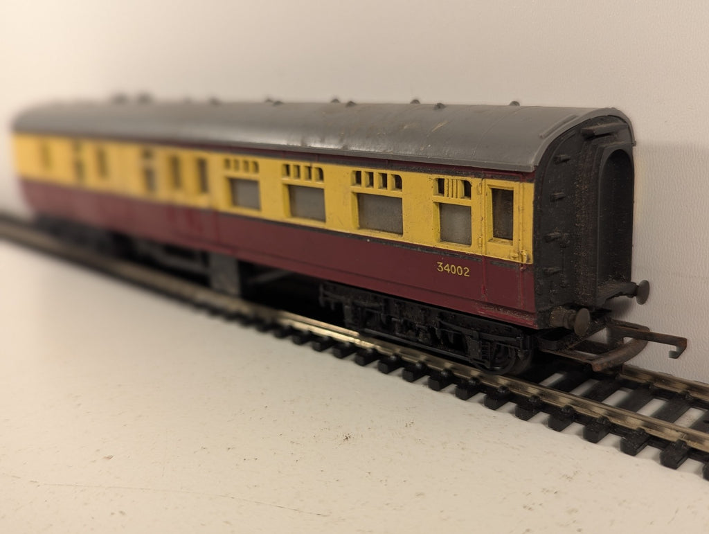Tri-ang OO Gauge BR Suburban Brake Coach Passenger Coach 34002