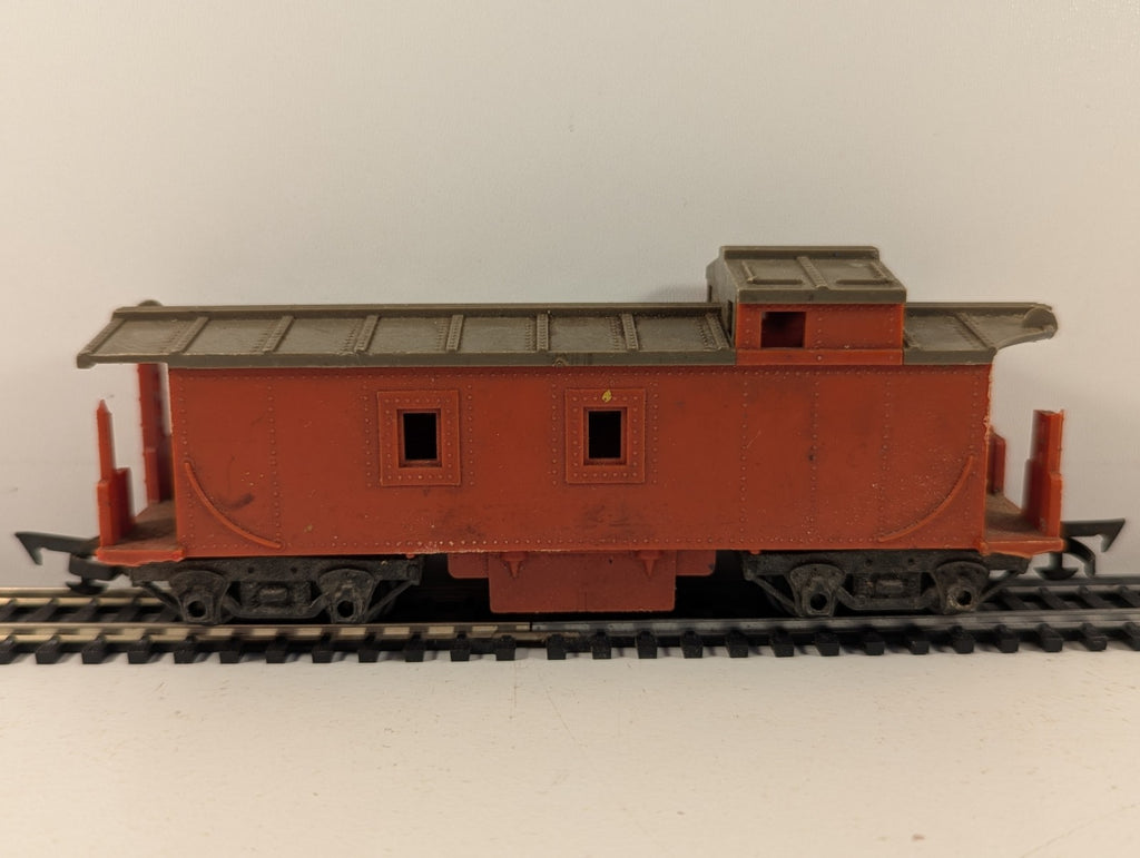 Tri-ang R115 OO Gauge Red Caboose