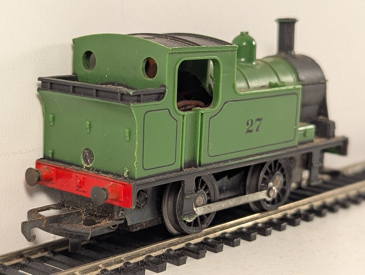 Tri-ang OO Gauge 0-4-0 Industrial Tank Locomotive 27 Green R.355