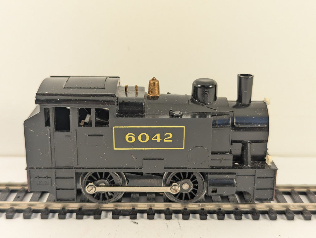 Tri-ang Hornby R755 OO Gauge 0-4-0 Tank Locomotive Spares/Repair