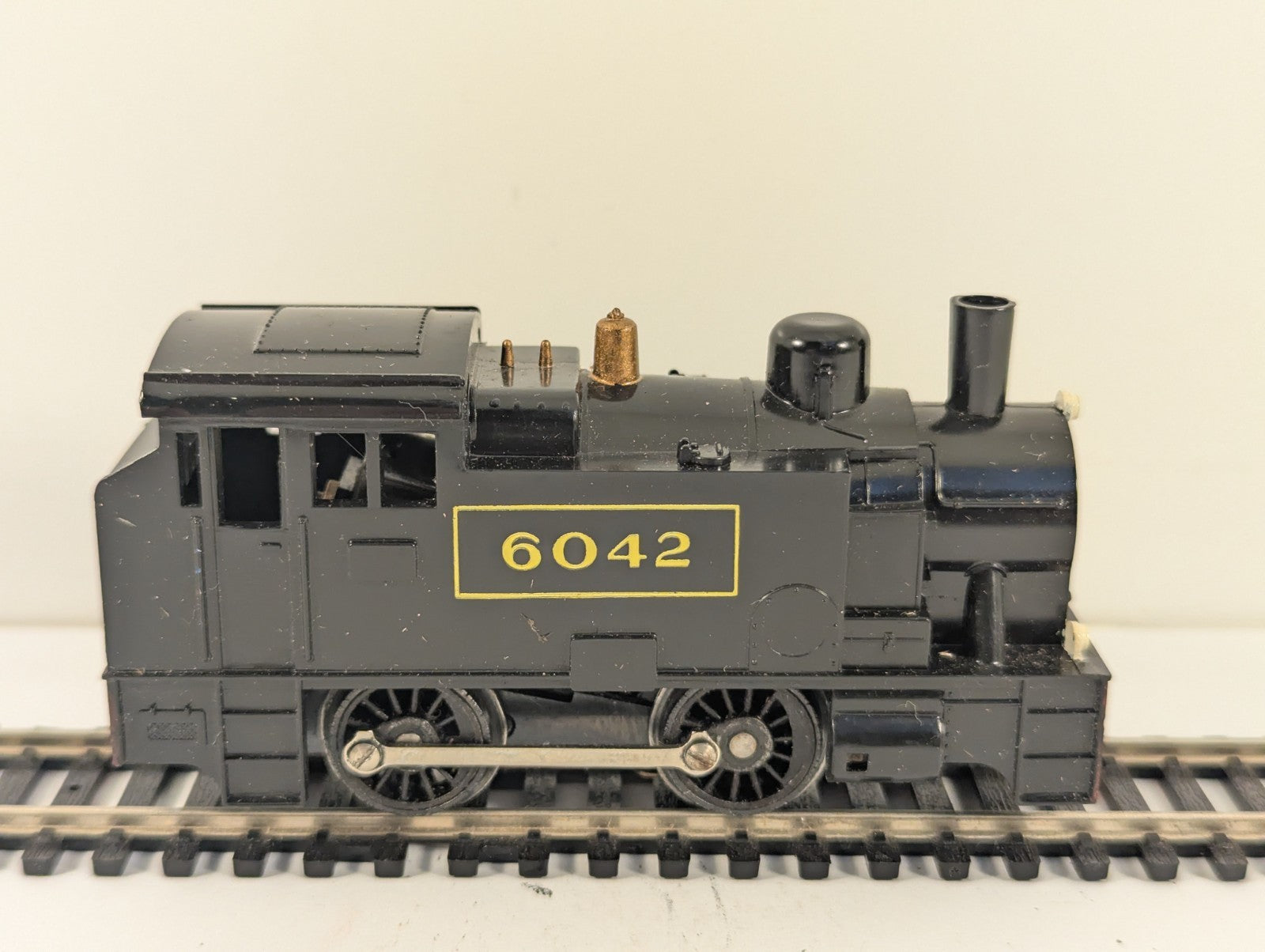 Tri-ang Hornby R755 OO Gauge 0-4-0 Tank Locomotive Spares/Repair
