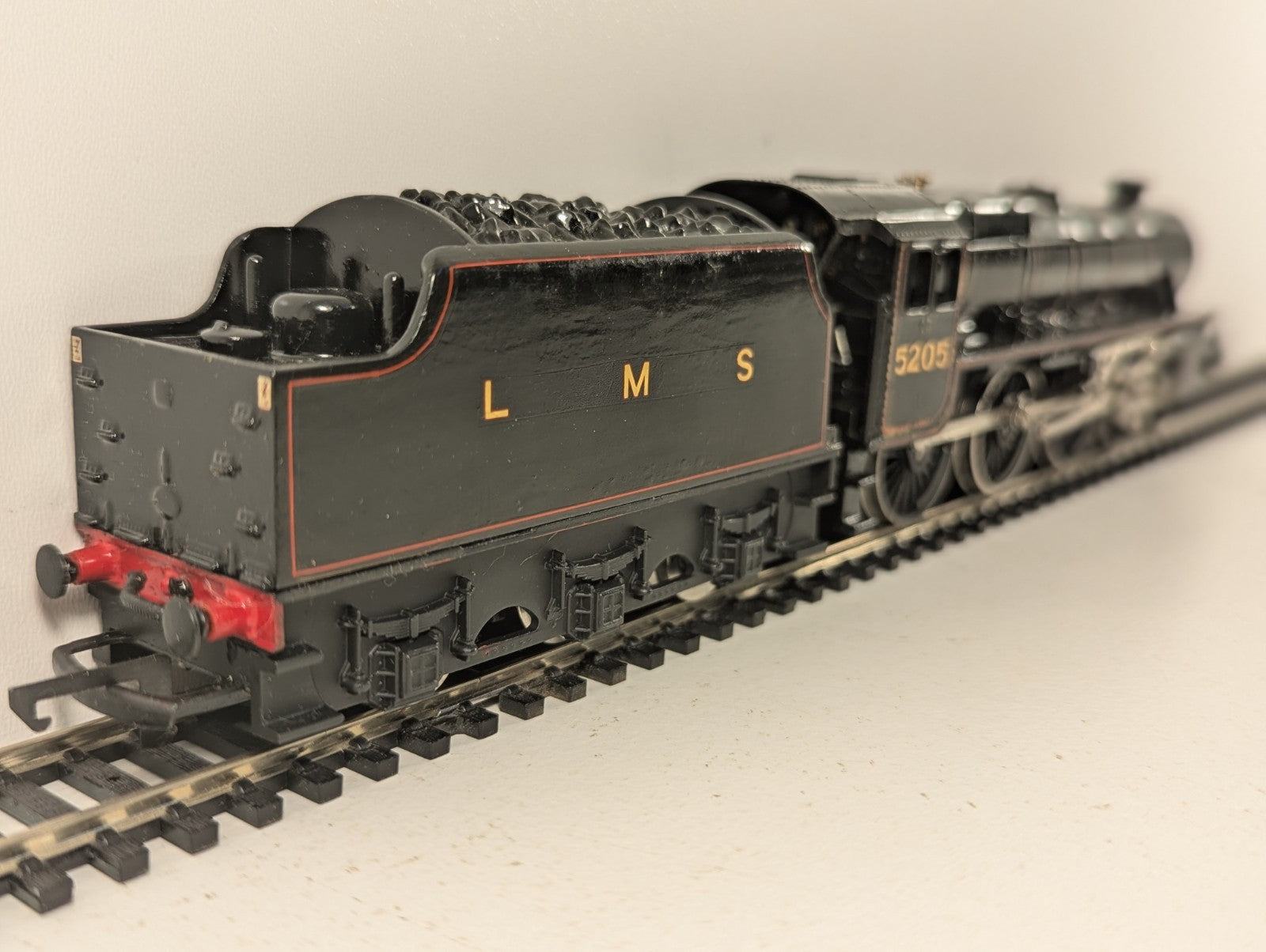 Hornby OO Gauge LMS Class 5 'Black Five' Steam Locomotive 5025 LMS Black