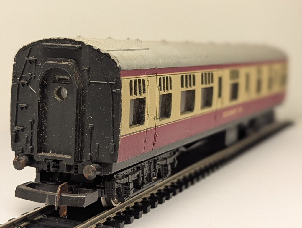 Lima OO Gauge BR Mk1 Restaurant Car Passenger Coach M34642 BR Crimson