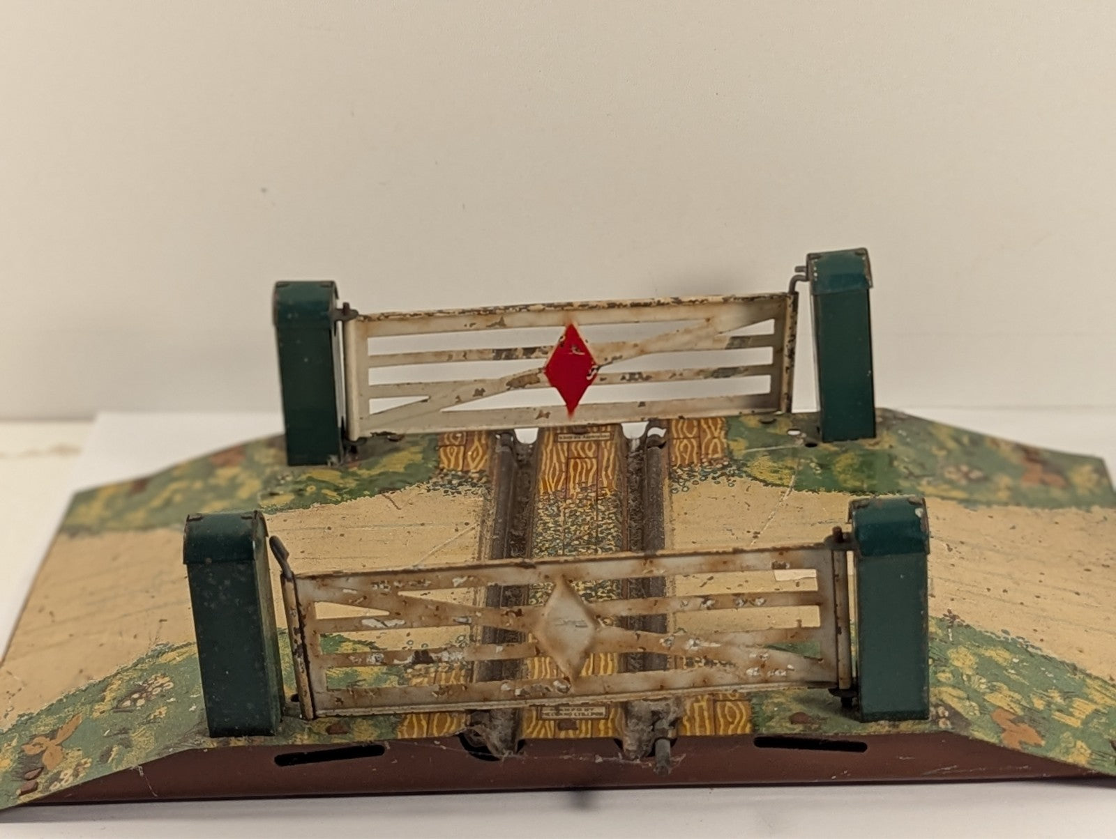 Hornby Meccano O Gauge Tinplate Level Crossing