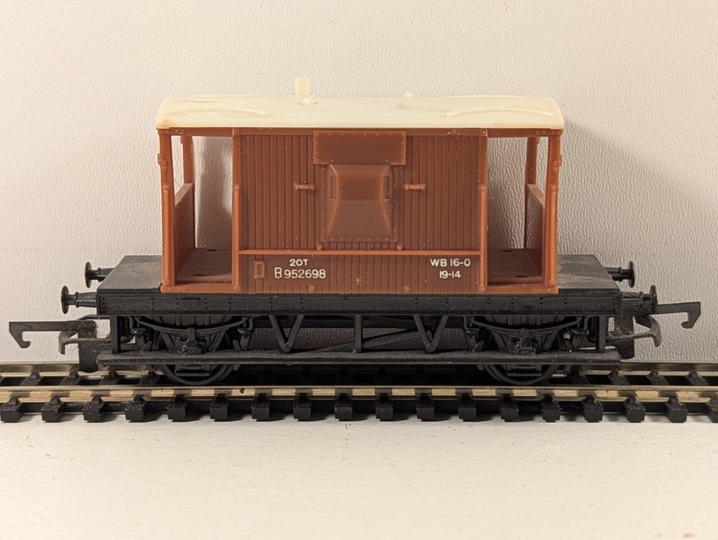 Tri-ang OO Gauge 20T Brake Van