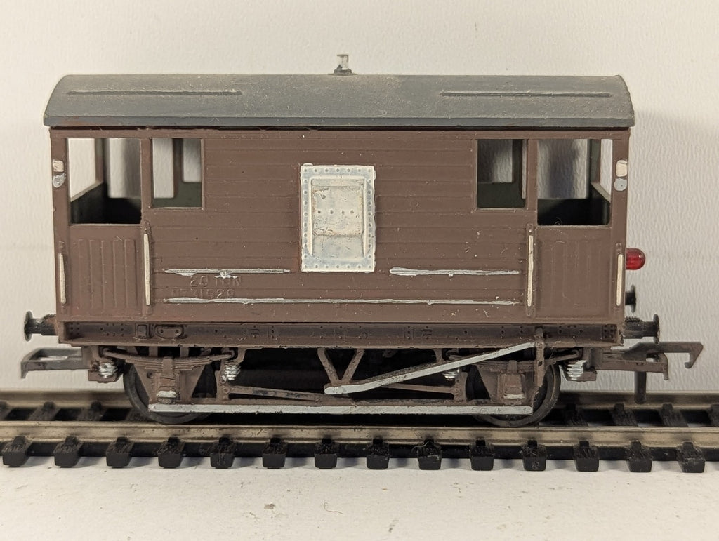 British Trix OO Gauge LMS 20 Ton Brake Van M731528 BR Bauxite 5613