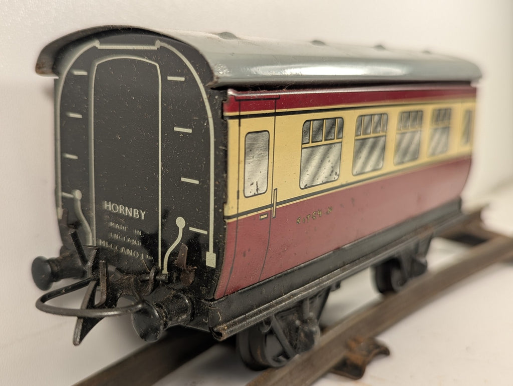 Hornby O Gauge No. 51 Coach 3rd Class Passenger Coach BR Crimson and Cream 42123