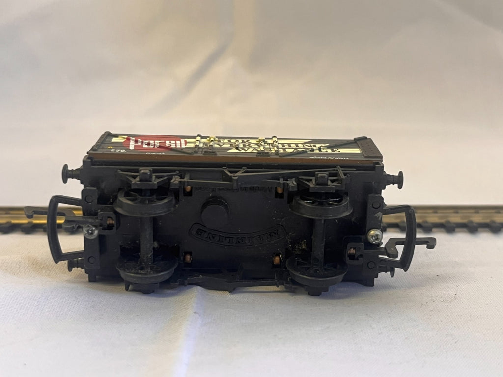 Mainline OO Gauge Persil 7 Plank Wagon