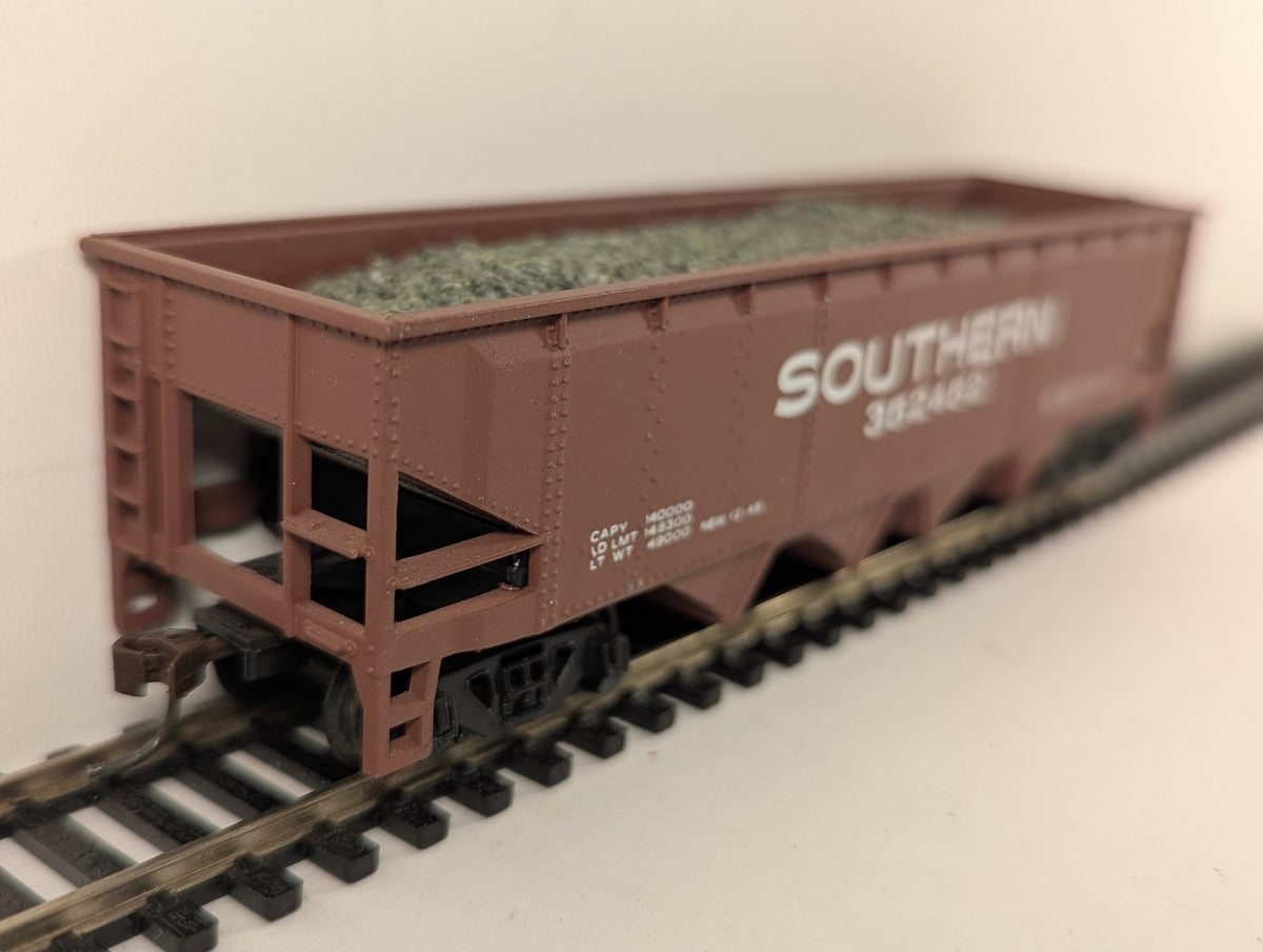 Bachmann HO Gauge Southern 3-Bay Offset Side Hopper Wagon 352452 Southern brown