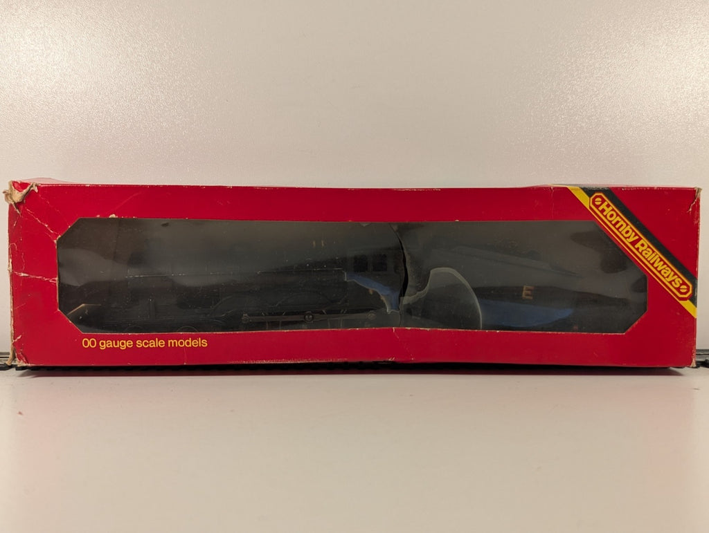 Hornby R150 OO Gauge LNER Class B12 LNER Wartime Black - Boxed