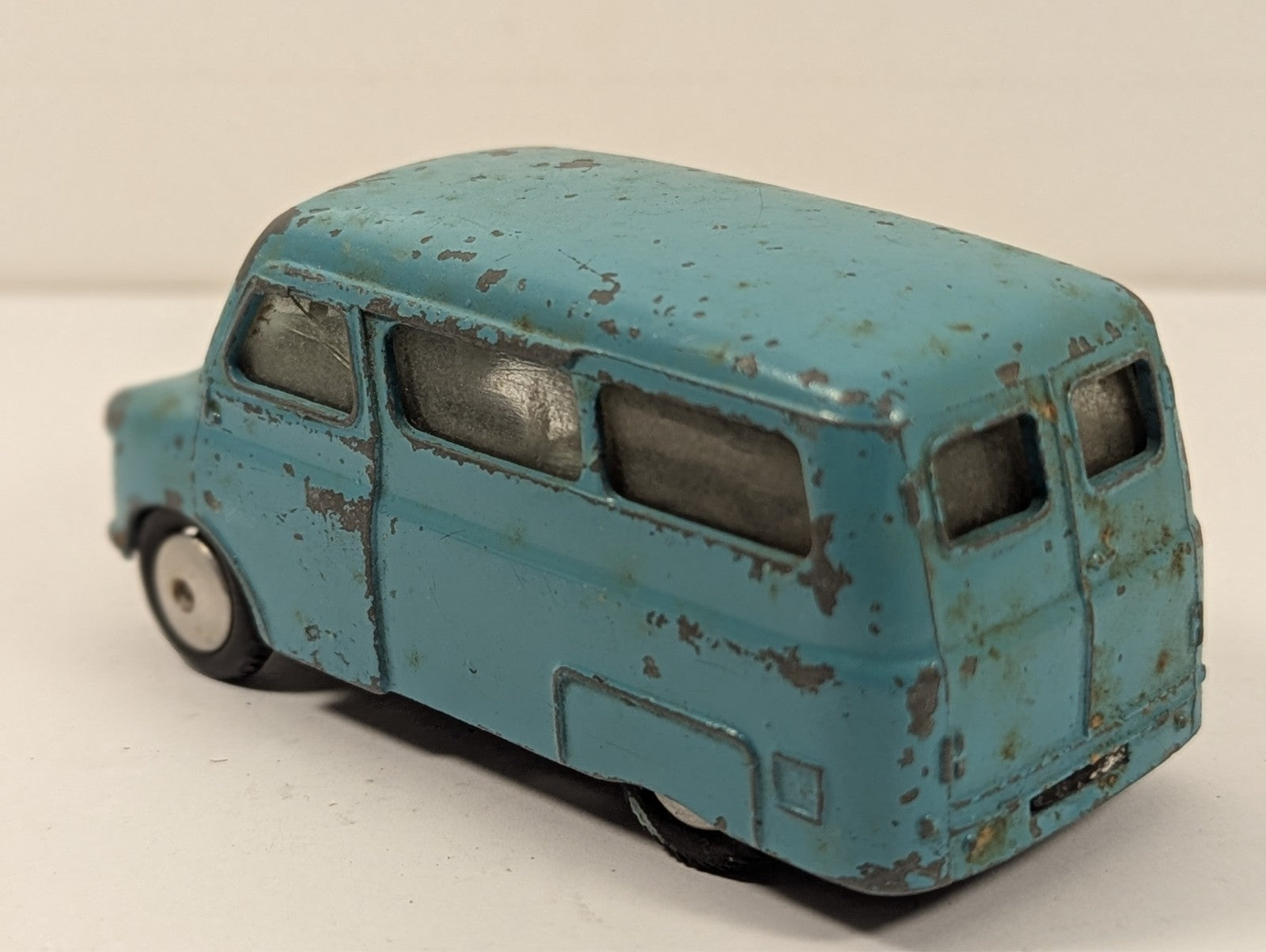 Corgi Toys 404 Bedford Dormobile Personnel Carrier Van Blue