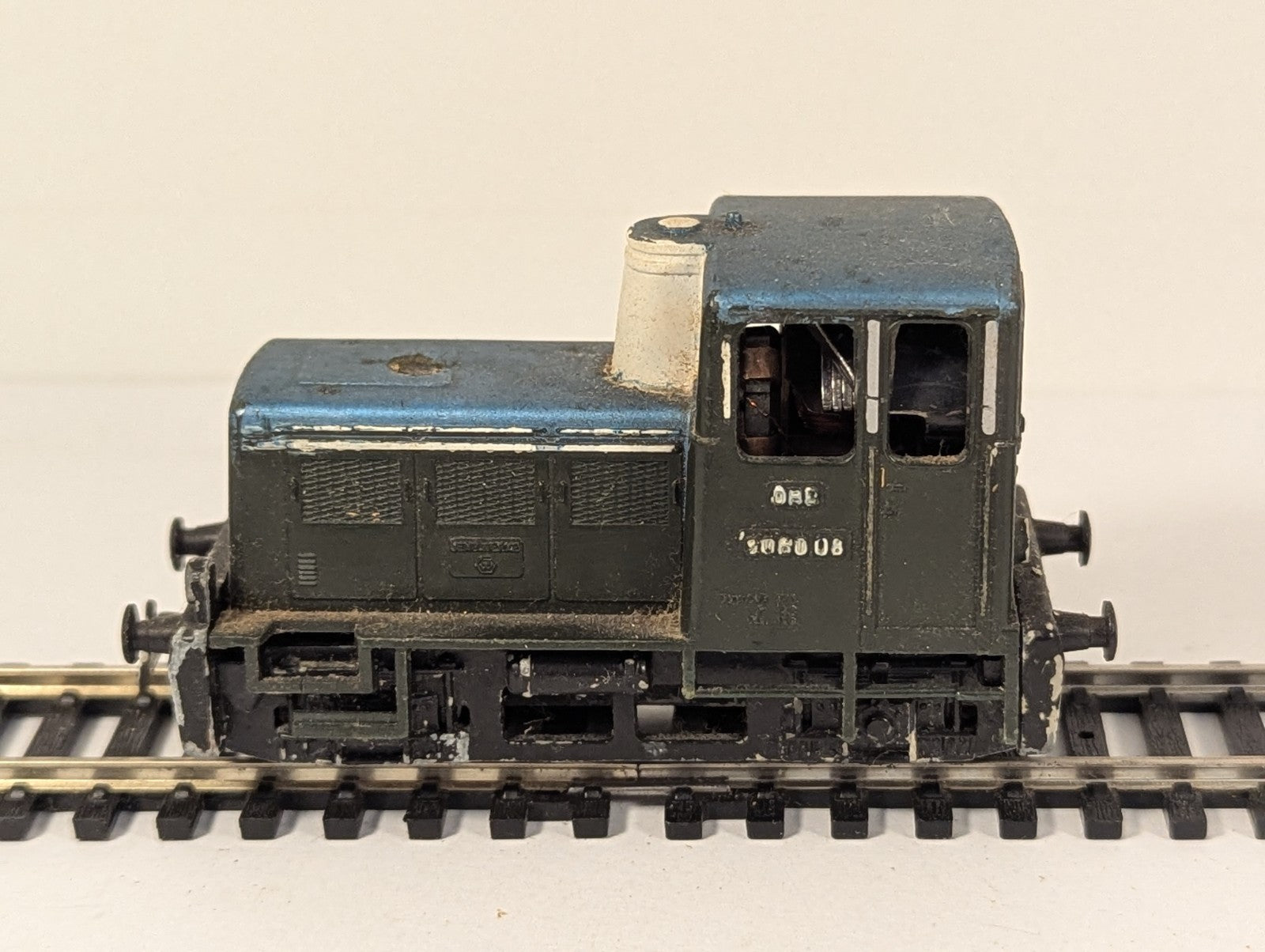 Kleinbahn HO Gauge ÖBB 2060.08 Diesel – Repainted – Spares/Repair