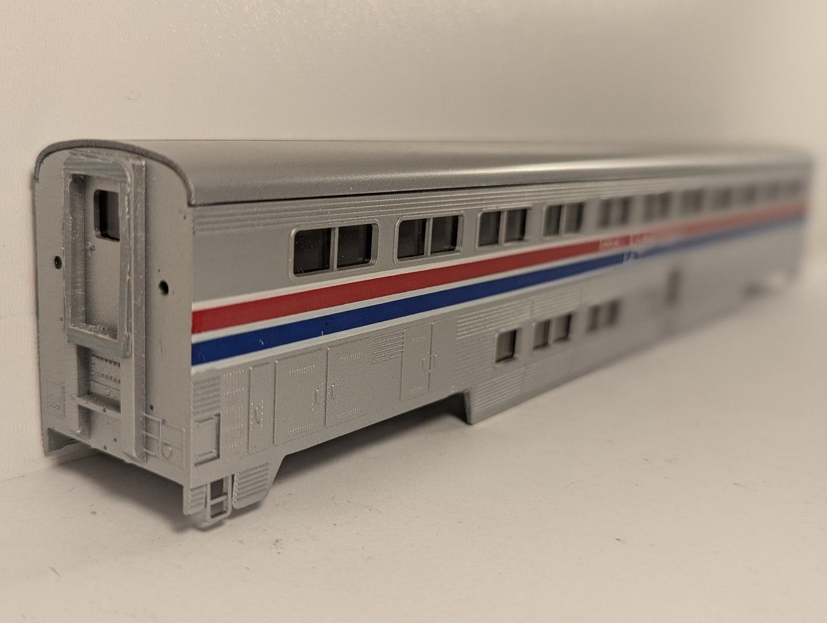Con-Cor HO Gauge Superliner Coach Car Passenger Coach Amtrak Phase III