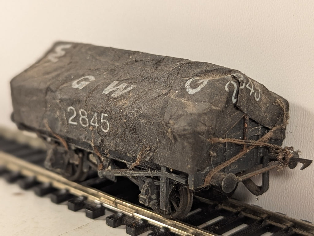 Kitbuilt GWR Open Wagon with Tarp Cover Goods Wagon 2845 GWR Grey