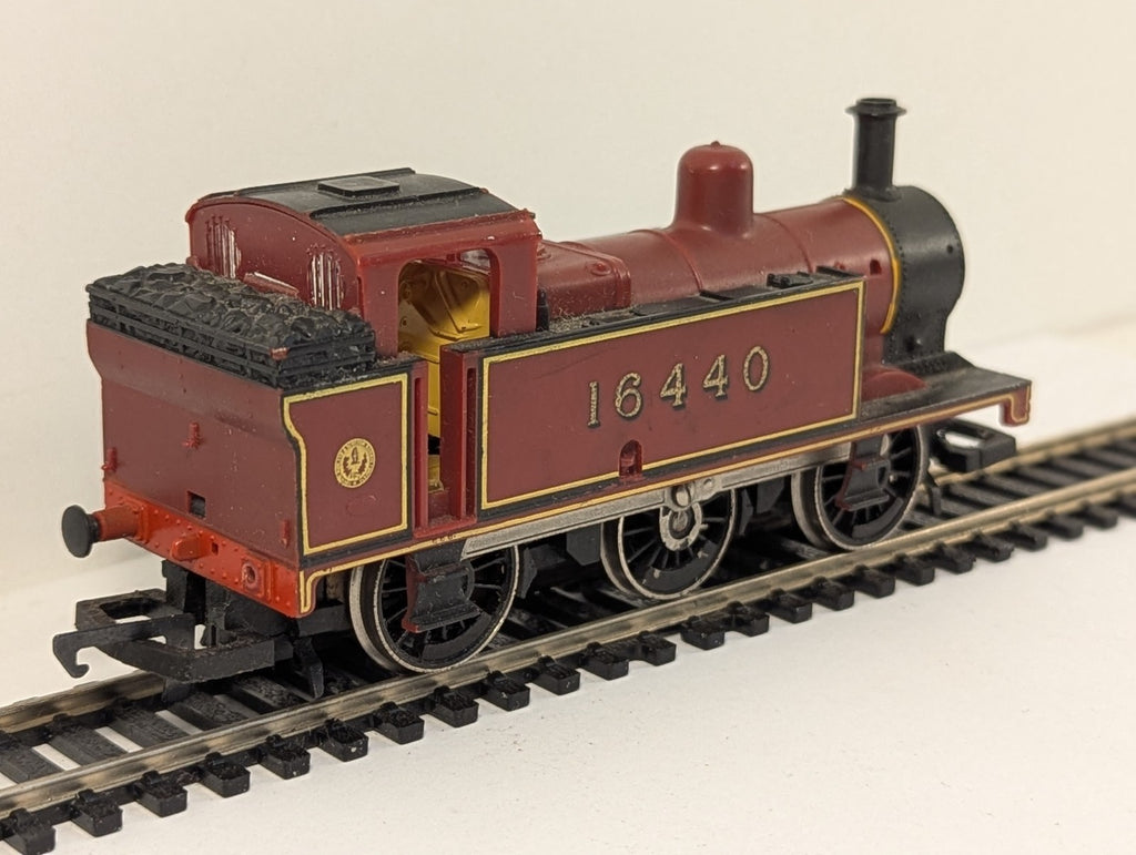 Hornby OO Gauge LMS Class 3F Jinty 0-6-0T LMS Maroon Damaged