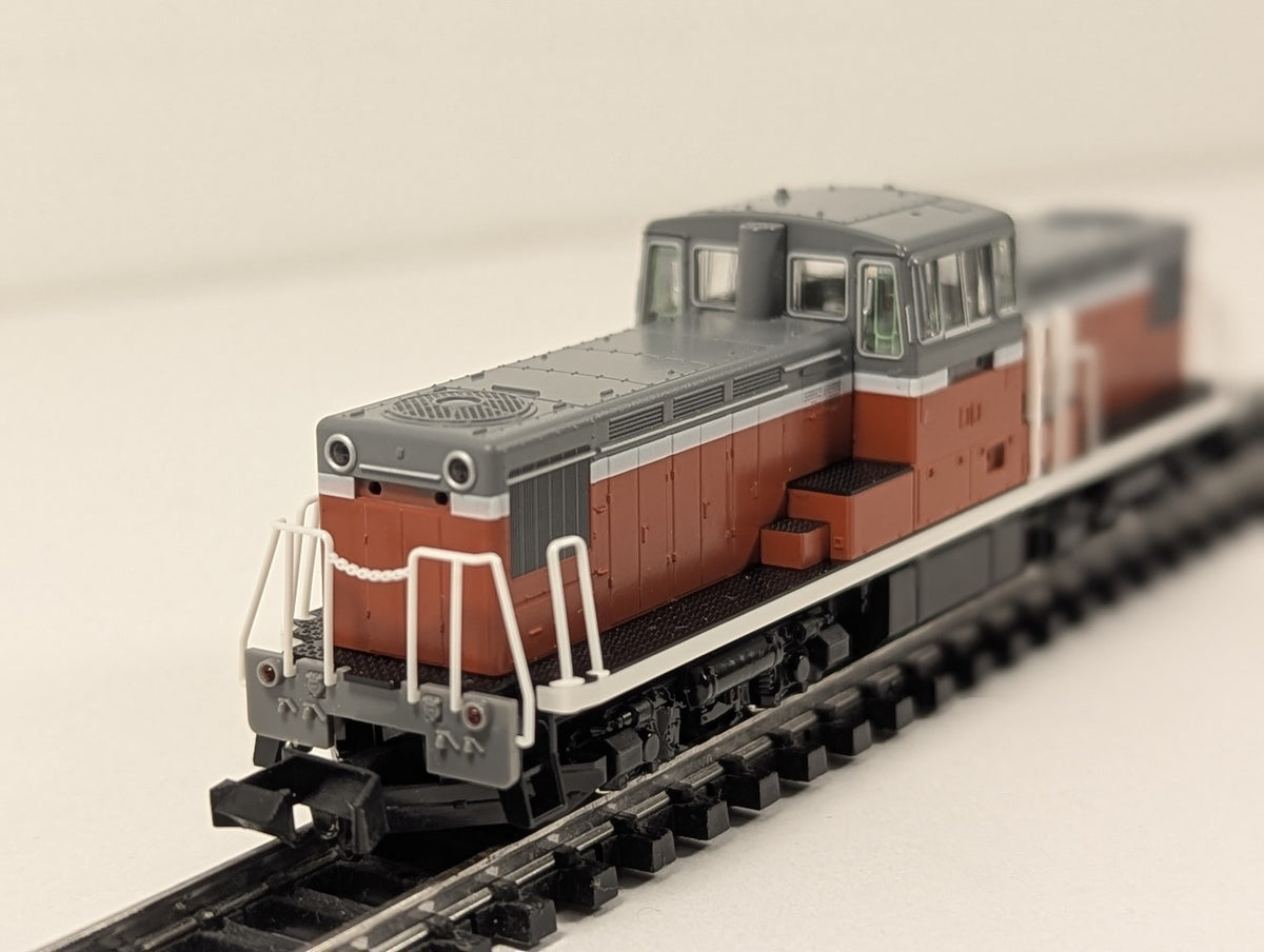 Tomix N Gauge JNR Class DD13-600 Diesel Locomotive JNR Red & Grey 2228