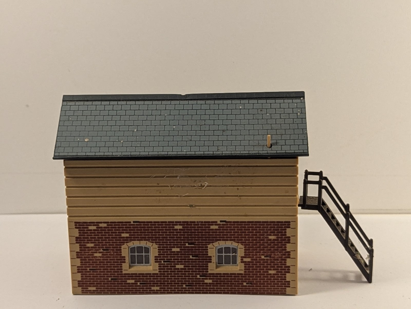 Hornby OO Gauge R503 Signal Box