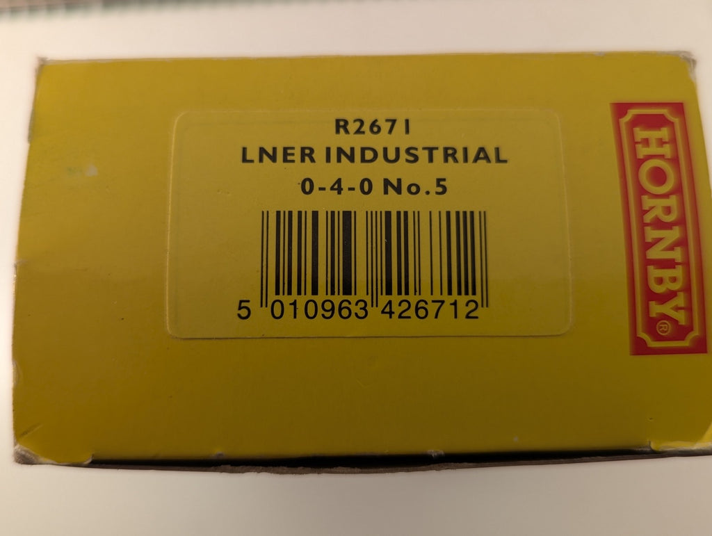 Hornby OO Gauge LNER Industrial 0-4-0 Locomotive 5 LNER Green R2671
