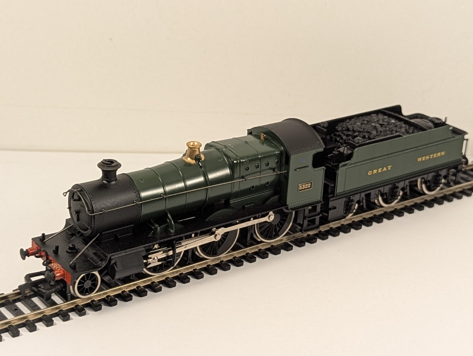 Mainline Class 43XX Mogul GWR Unlined Green Steam Locomotive - Boxed (Incorrect)