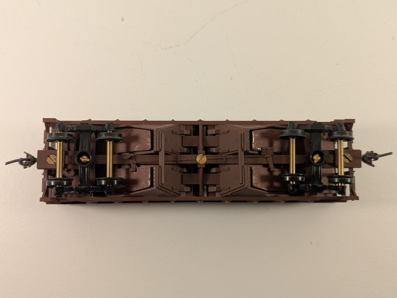 Walthers Trainline HO Gauge Southern Pacific 2-Bay Hopper Wagon