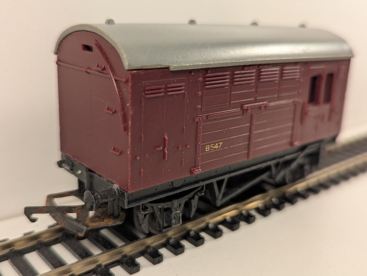 Tri-ang Hornby R123 OO Gauge Horse Box Wagon No. B547