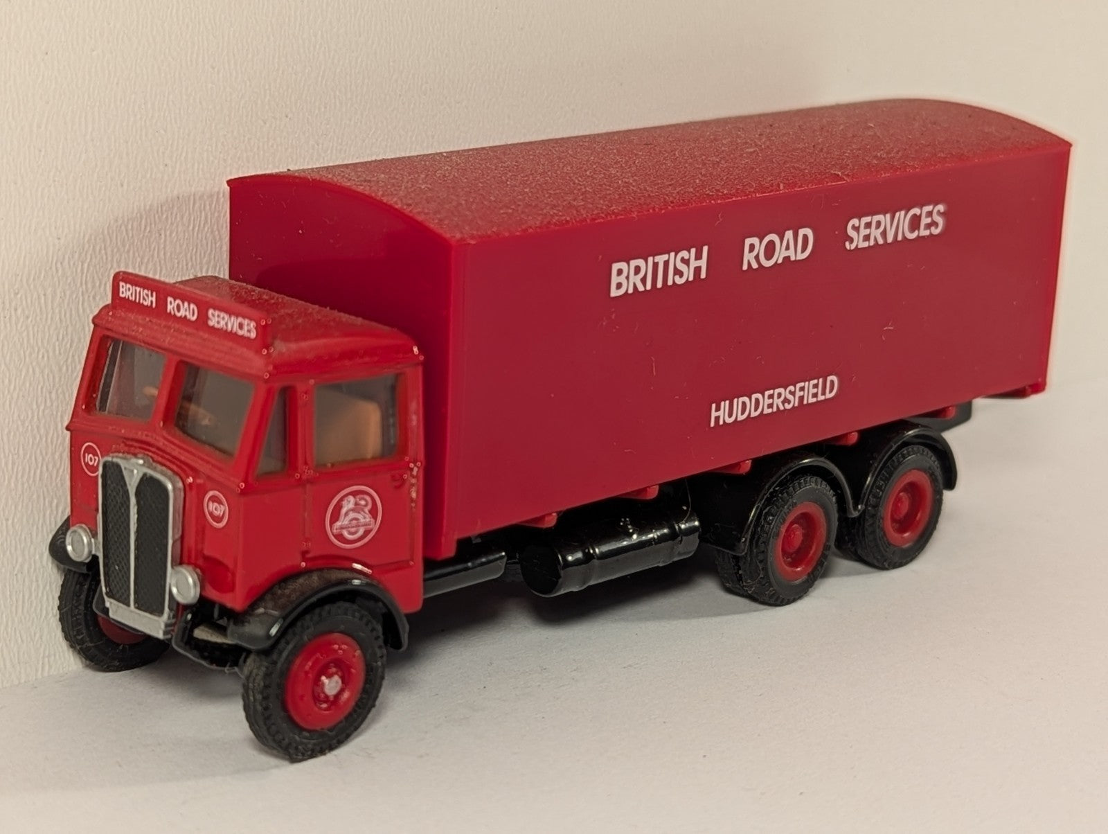 Exclusive First Editions (EFE) AEC Mammoth 6-Wheel Box Van – 1:76 Scale