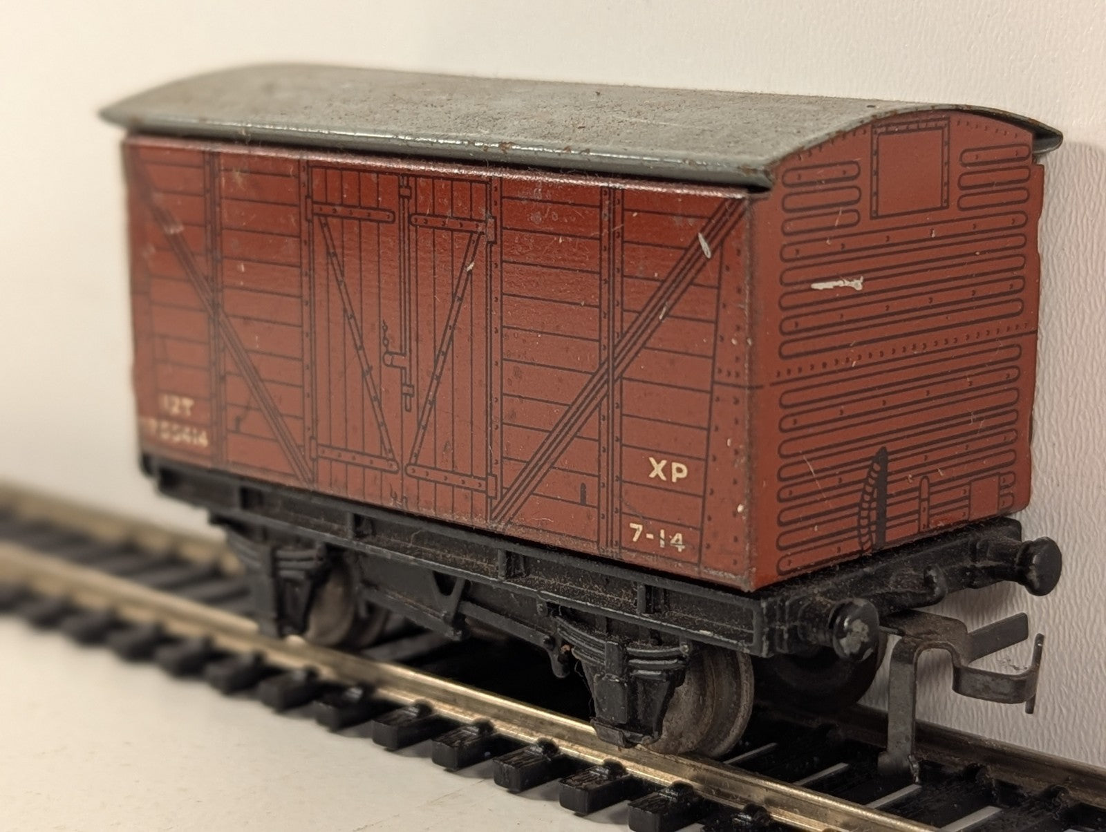 Hornby Dublo BR Bauxite 12 Ton Goods Van OO Gauge