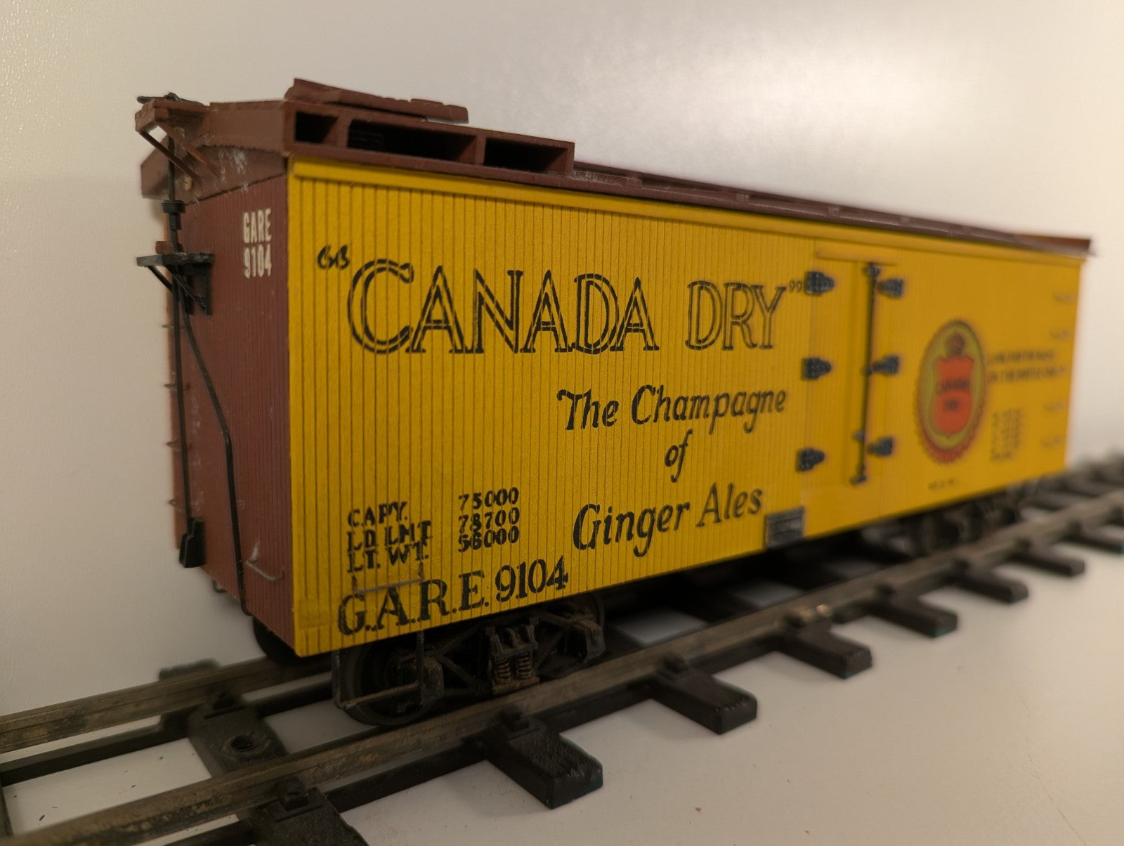 RailKing Canada Dry Die-Cast Reefer Car – O Gauge
