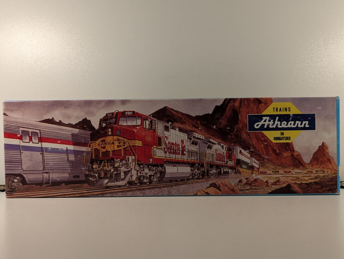 Athearn HO Gauge GE C44-9W Locomotive 601 Santa Fe Warbonnet 4902