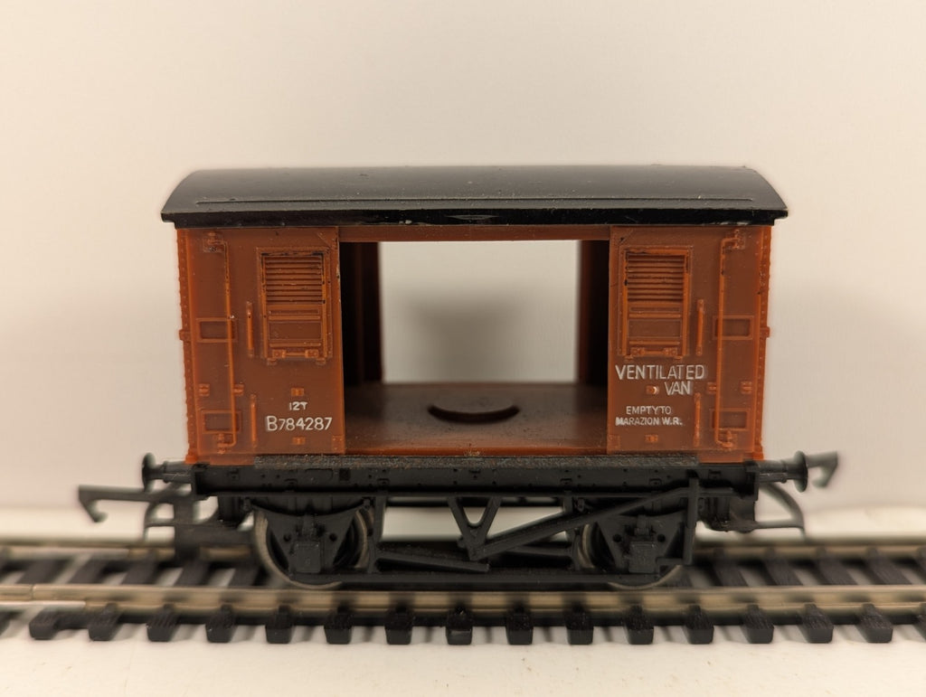Triang/Hornby R11A OO Gauge BR Sliding Door Vent Van