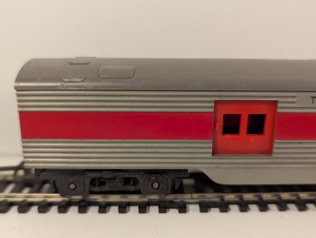 Tri-ang OO Gauge R130 Transcontinental Baggage Car
