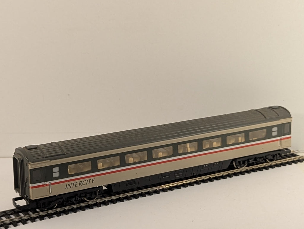 Hornby OO Gauge BR Mk3 Tourist Second Open (TSO) Passenger Coach 42