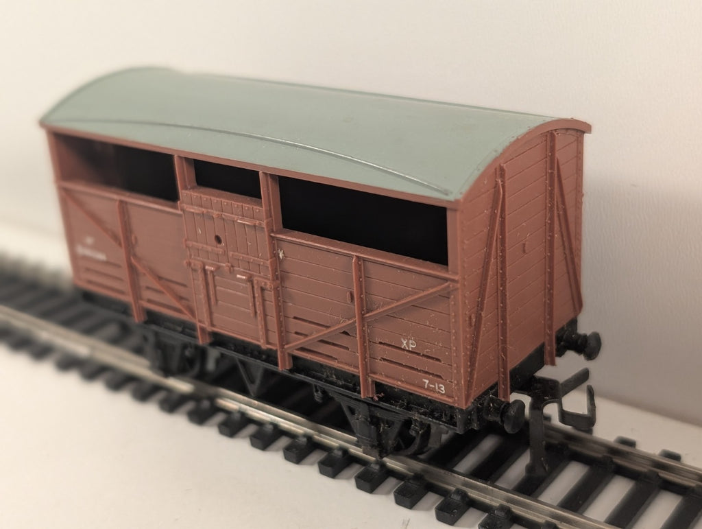 Hornby Dublo 8 Ton Cattle Wagon B893344 in BR Brown